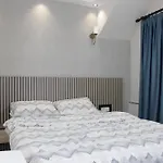 Ξενοδοχείο Solo 2*