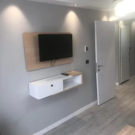 Solo Hotel 2*