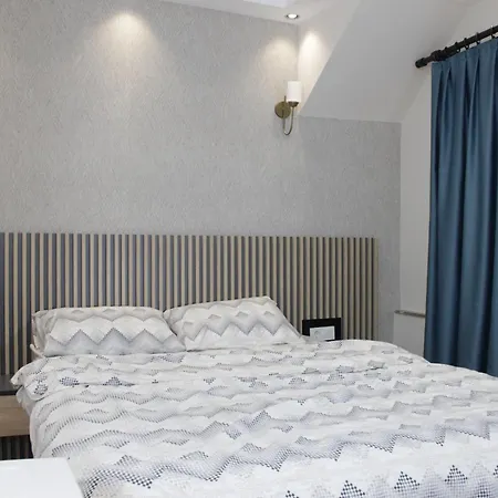 Hotell Solo 2*